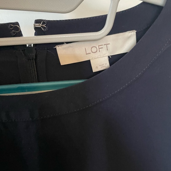 LOFT | Lace Bell Sleeve Shift Dress | 4 - Picture 6 of 6